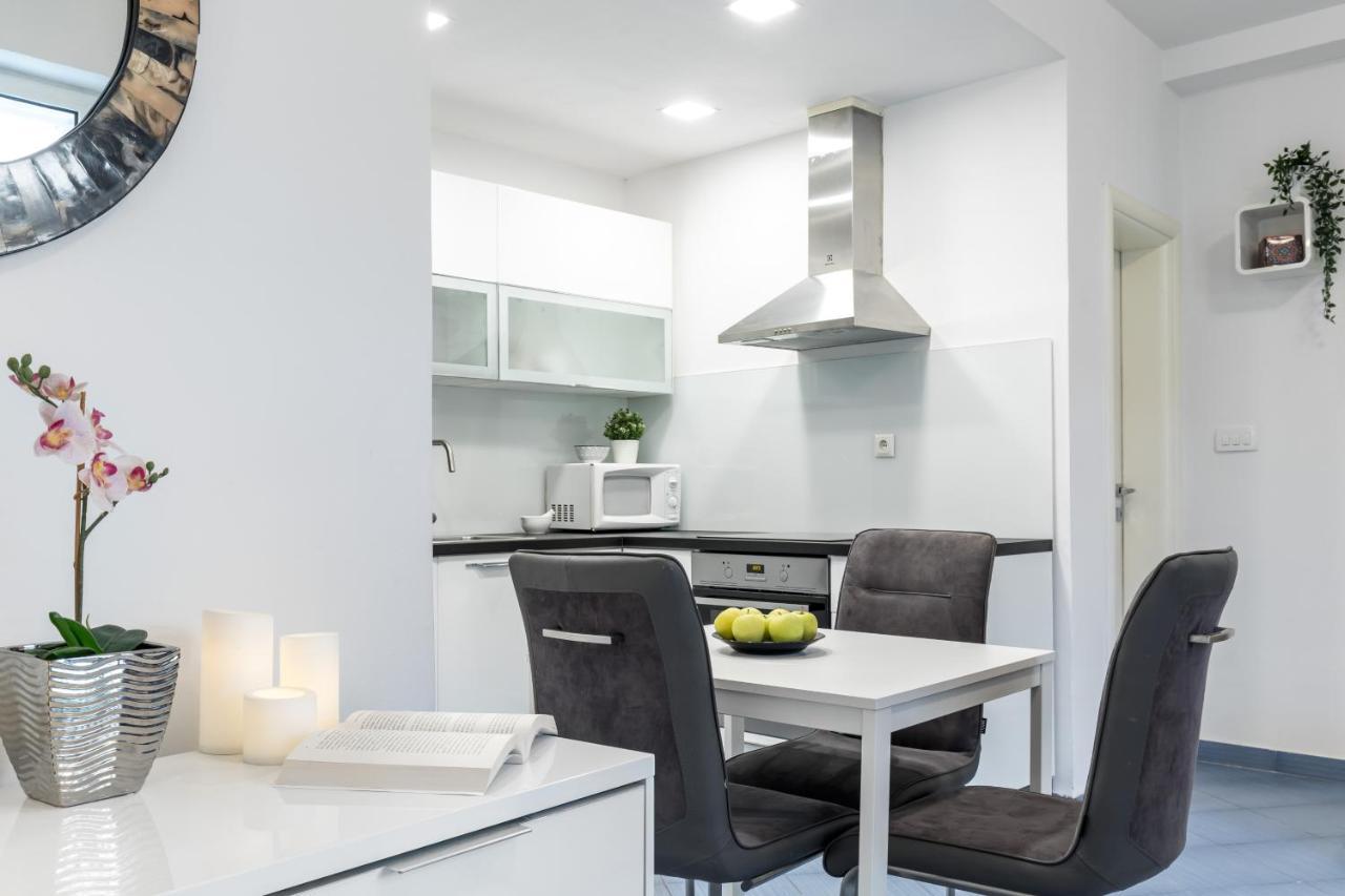 Charming Apartment Spalato Esterno foto
